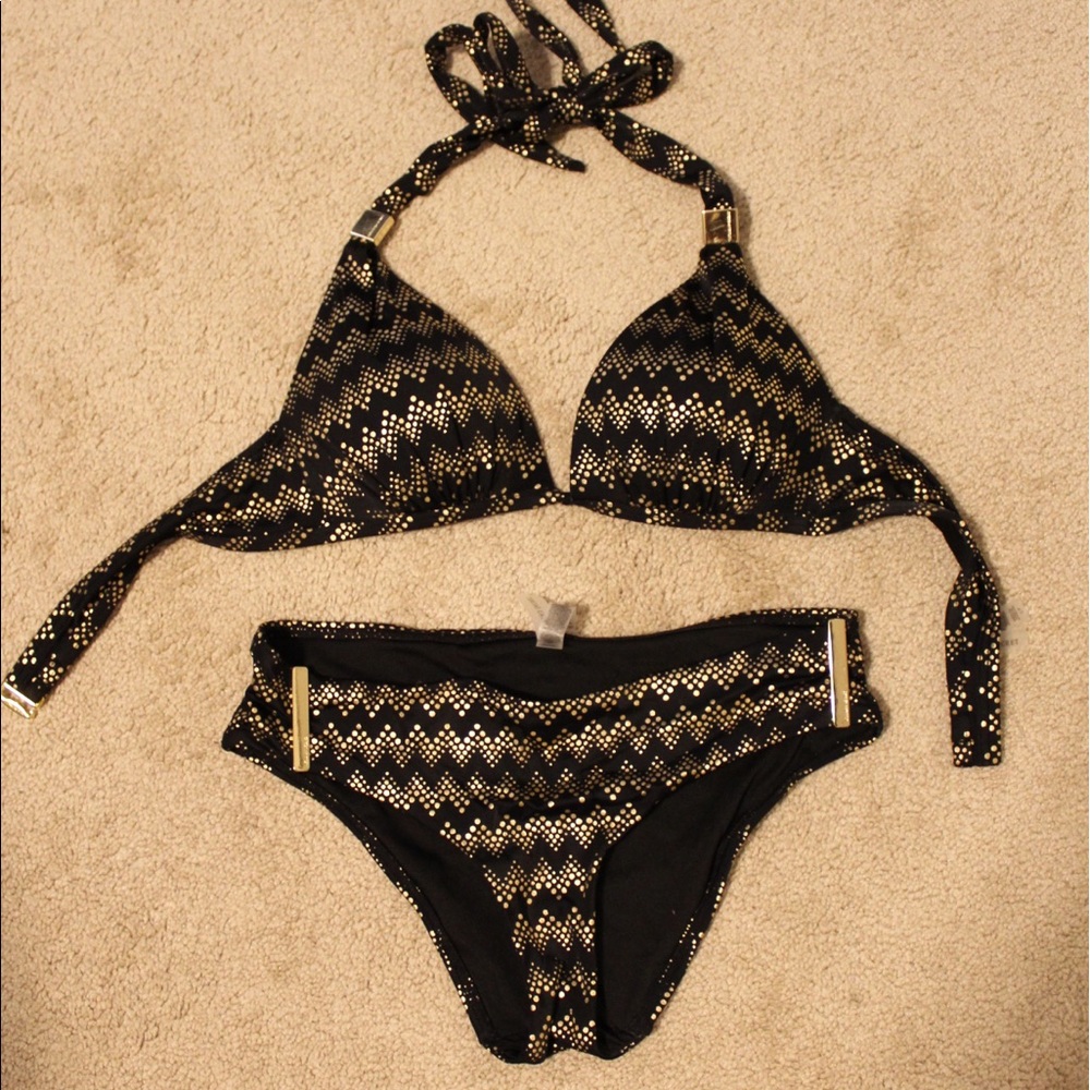 Victoria’s Secret push-up bikini!